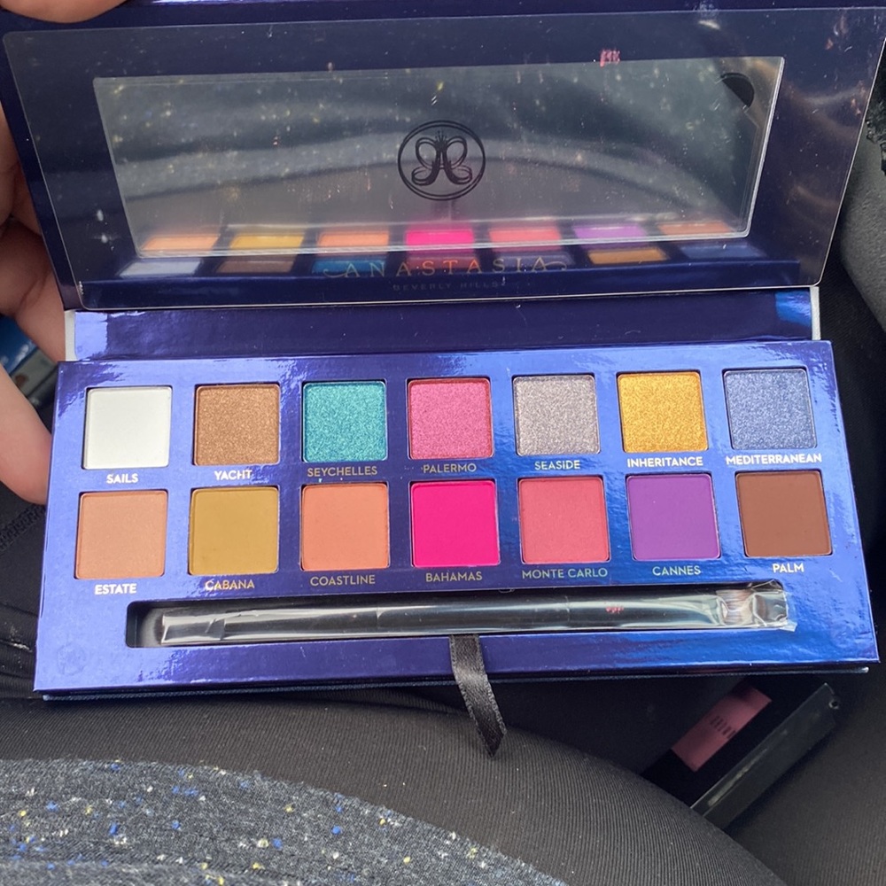 Anastasia Beverly Hills Riviera eyeshadow palette-14 metallic/matte shades